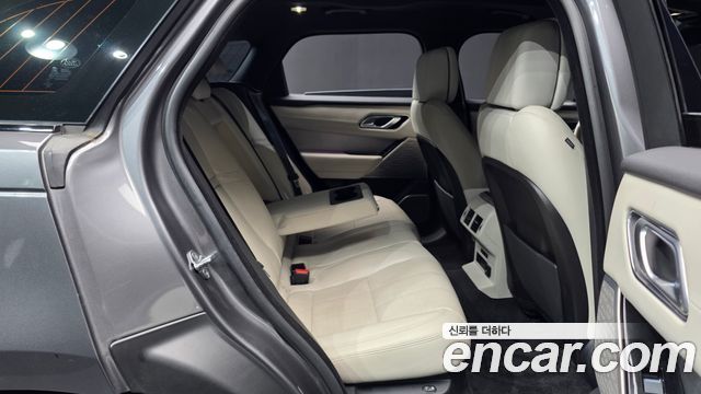 Land Rover Range Rover Velar 3.0 D300 R-Dynamic HSE 2019 — фото 16