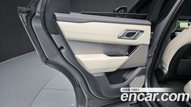 Land Rover Range Rover Velar 3.0 D300 R-Dynamic HSE 2019 — фото 31