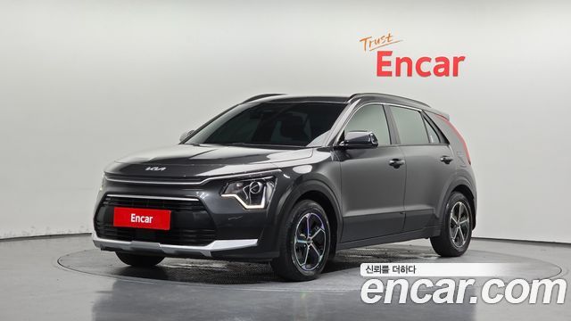 Kia Niro Prestige 2022 — фото 1