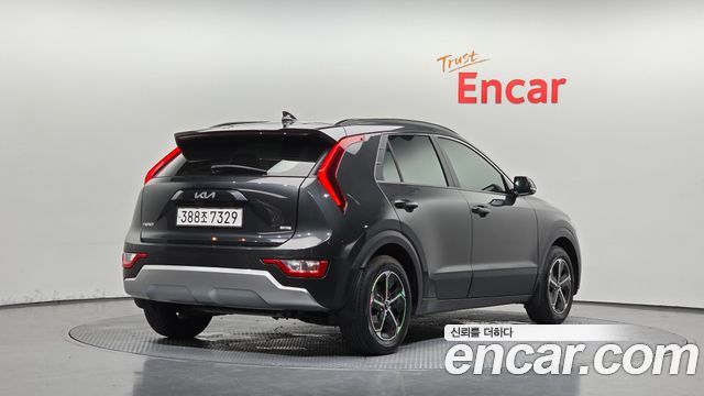 Kia Niro Prestige 2022 — фото 2