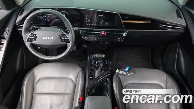 Kia Niro Prestige 2022 — фото 7
