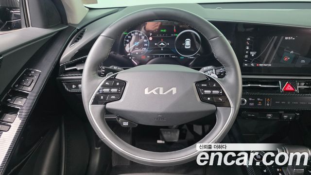 Kia Niro Prestige 2022 — фото 12