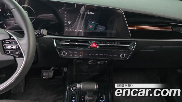 Kia Niro Prestige 2022 — фото 13