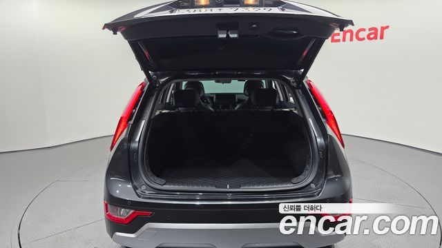 Kia Niro Prestige 2022 — фото 20