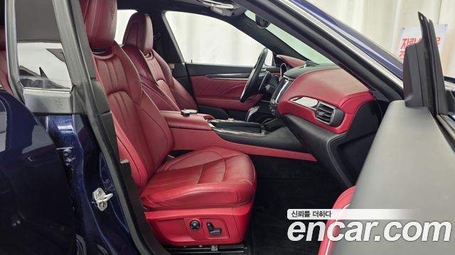 Maserati Levante 3.0 AWD 2019 — фото 11