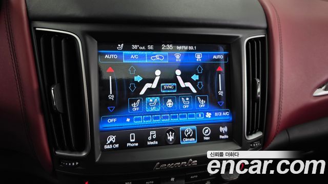 Maserati Levante 3.0 AWD 2019 — фото 35
