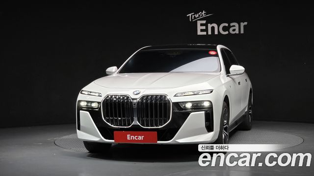 BMW 7 Series (G70) 740i sDrive M Sport 2023 — фото 3