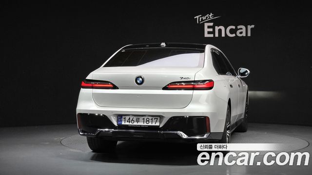 BMW 7 Series (G70) 740i sDrive M Sport 2023 — фото 4