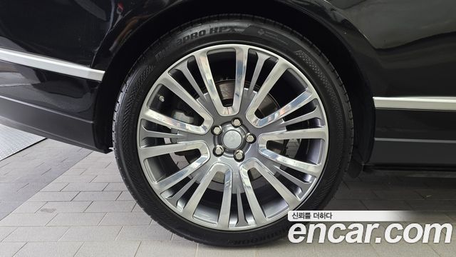 Land Rover Range Rover (IV) 5.0 SC AB LWB 2019 — фото 5