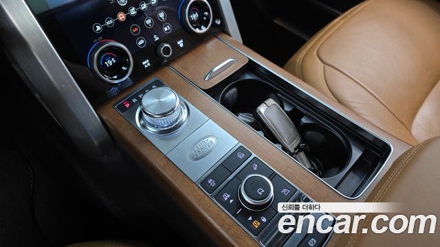 Land Rover Range Rover (IV) 5.0 SC AB LWB 2019 — фото 9