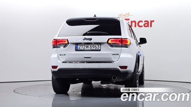 Jeep Grand Cherokee 3.6 Limited WK2 2021 — фото 4