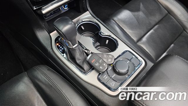 Jeep Grand Cherokee 3.6 Limited WK2 2021 — фото 9