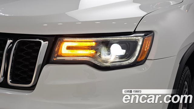 Jeep Grand Cherokee 3.6 Limited WK2 2021 — фото 22