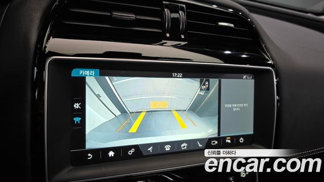 Jaguar XE 20d R-Sport 2017 — фото 16