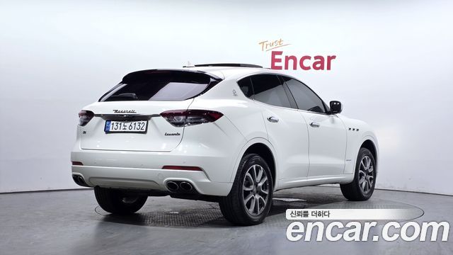 Maserati Levante 3.0 Diesel AWD GranLusso 2018 — фото 2