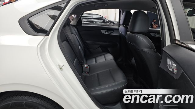 Kia K3 (II) 1.6 Trendy 2022 — фото 12