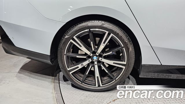 BMW 5 Series (G60) 530i xDrive M Sport 2024 — фото 5