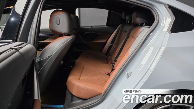 BMW 5 Series (G60) 530i xDrive M Sport 2024 — фото 12