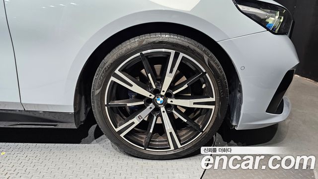 BMW 5 Series (G60) 530i xDrive M Sport 2024 — фото 21