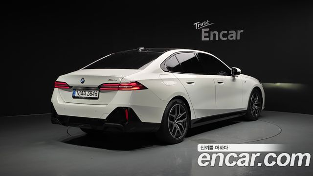 BMW 5 Series (G60) 520i M Sport 2025 — фото 2