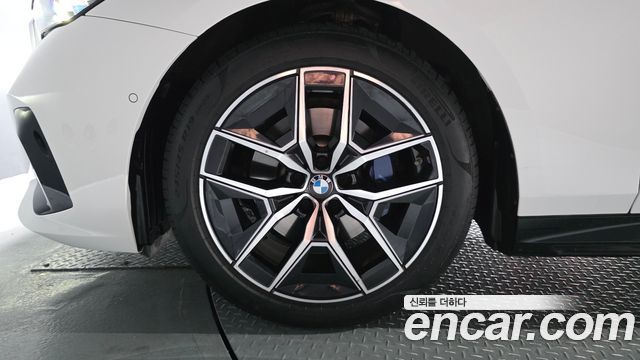 BMW 5 Series (G60) 520i M Sport 2025 — фото 5