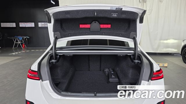 BMW 5 Series (G60) 520i Special Edition 2025 — фото 20
