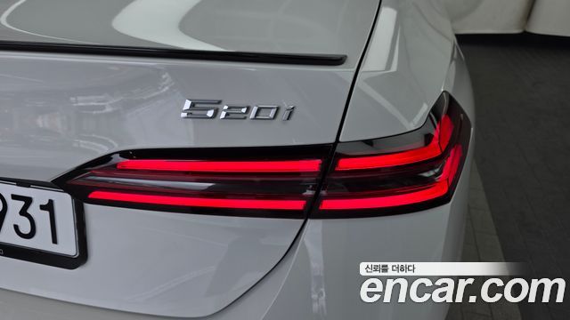 BMW 5 Series (G60) 520i Special Edition 2025 — фото 23