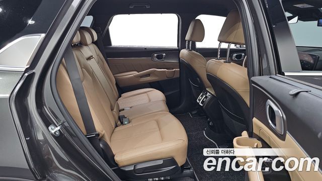 Kia Sorento (IV) Gasoline 2.5T 2WD Noblesse 2024 — фото 12
