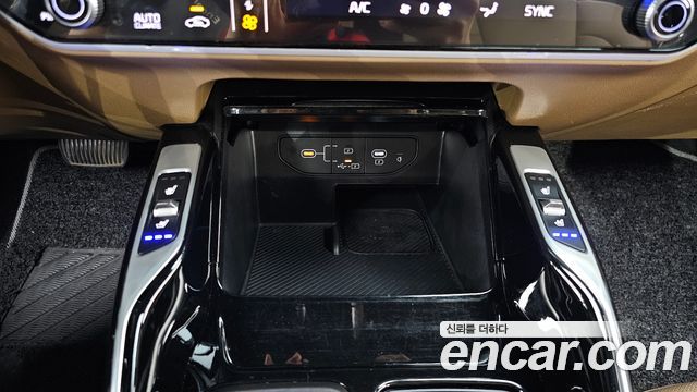 Kia Sorento (IV) Gasoline 2.5T 2WD Noblesse 2024 — фото 29