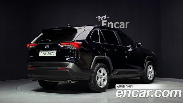 Toyota RAV4 (V) 2.5 2WD 2019 — фото 2