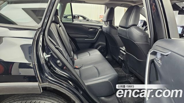 Toyota RAV4 (V) 2.5 2WD 2019 — фото 16