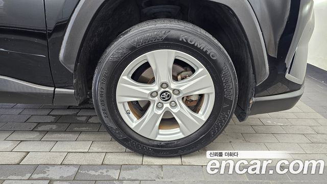 Toyota RAV4 (V) 2.5 2WD 2019 — фото 27