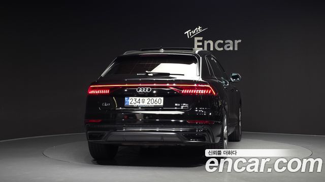 Audi Q8 (4M) 55 TFSI Quattro Premium 2022 — фото 4