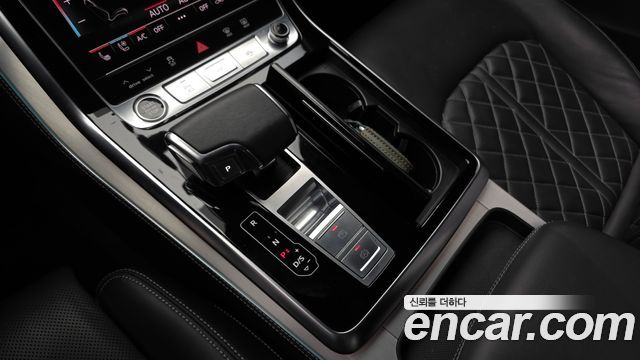 Audi Q8 (4M) 55 TFSI Quattro Premium 2022 — фото 9