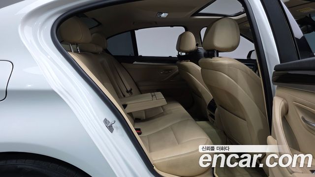 BMW 5 Series (F10) 520d Luxury 2014 — фото 11