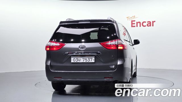 Toyota Sienna 3.5 AWD 2018 — фото 4