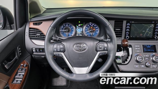 Toyota Sienna 3.5 AWD 2018 — фото 13