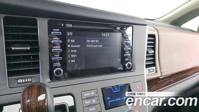 Toyota Sienna 3.5 AWD 2018 — фото 15