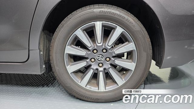 Toyota Sienna 3.5 AWD 2018 — фото 21