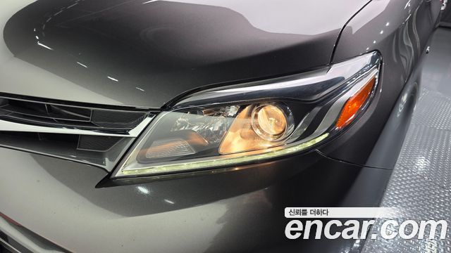 Toyota Sienna 3.5 AWD 2018 — фото 22