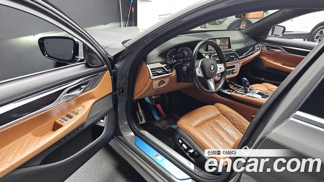 BMW 7 Series (G11) 745Le iPerformance M Sport 2021 — фото 10