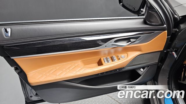 BMW 7 Series (G11) 745Le iPerformance M Sport 2021 — фото 24