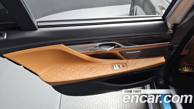 BMW 7 Series (G11) 745Le iPerformance M Sport 2021 — фото 25