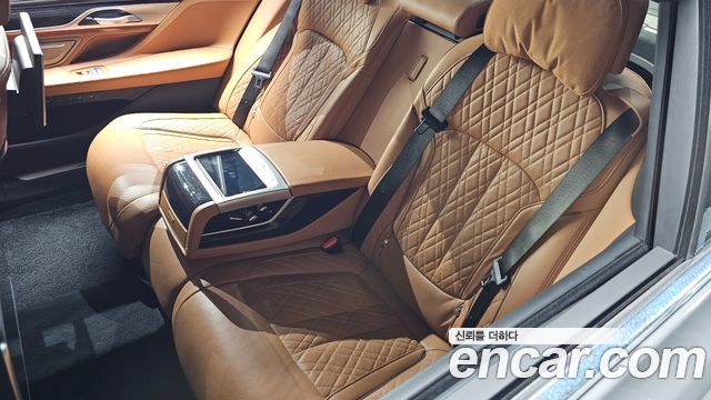 BMW 7 Series (G11) 745Le iPerformance M Sport 2021 — фото 32
