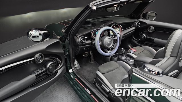MINI Cooper S Convertible JCW 3rd 2024 — фото 11
