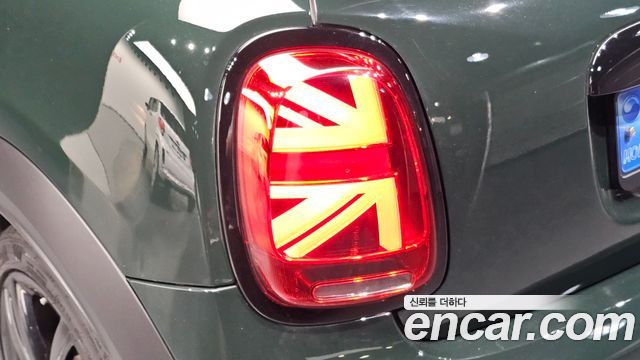 MINI Cooper S Convertible JCW 3rd 2024 — фото 23