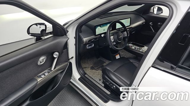 Genesis GV60 Standard AWD 2022 — фото 10