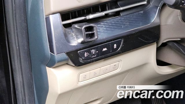 Kia Carnival (IV) Gasoline 9-seater Limousine(Special vehicle) 2021 — фото 14