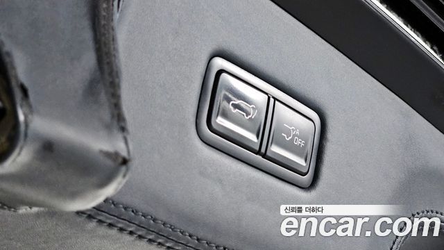 Kia Carnival (IV) Gasoline 9-seater Limousine(Special vehicle) 2021 — фото 20