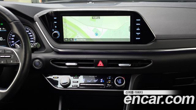 Hyundai Sonata (DN8) 2.0 Premium Plus 2022 — фото 14